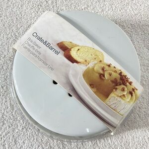Crate & Barrel White Ceramic Brie Baker NWT